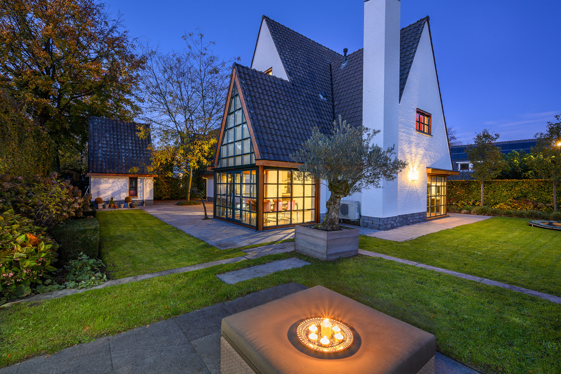villa Vlijmen | twilight shoot | fototypo