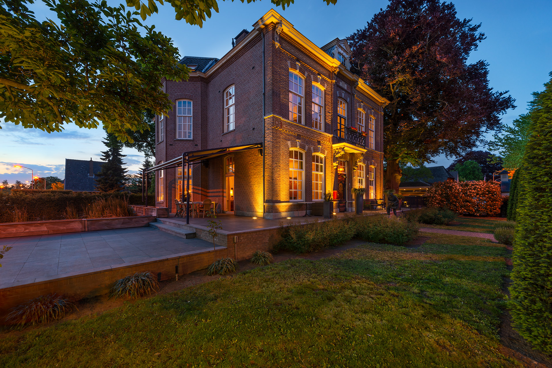 villa Vlijmen | twilight shoot | fototypo