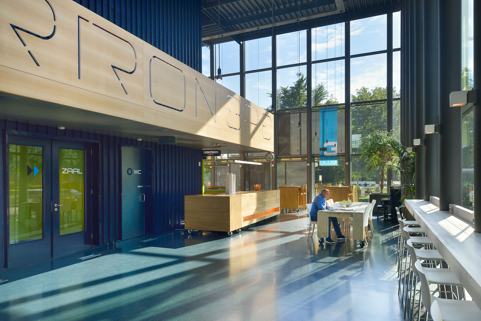 Grand Café | Perron-3 architectuurfotografie Rosmalen