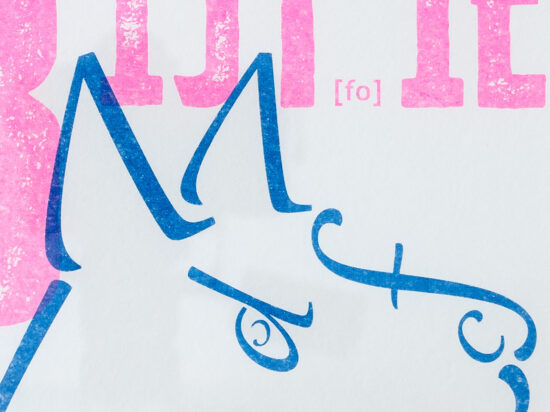 detail risoprint Bijt 'ie ak 'm aai? | hond | bettieakkumaai